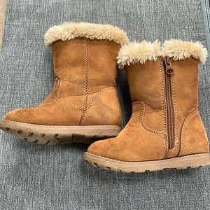 Cat and Jack size 7 shearling and suede style boots